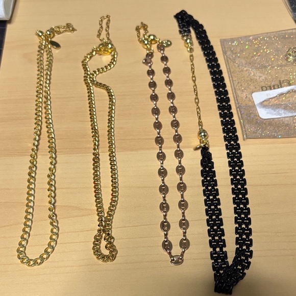 Chic Gold and Black Necklace Set - Picture 2 of 3